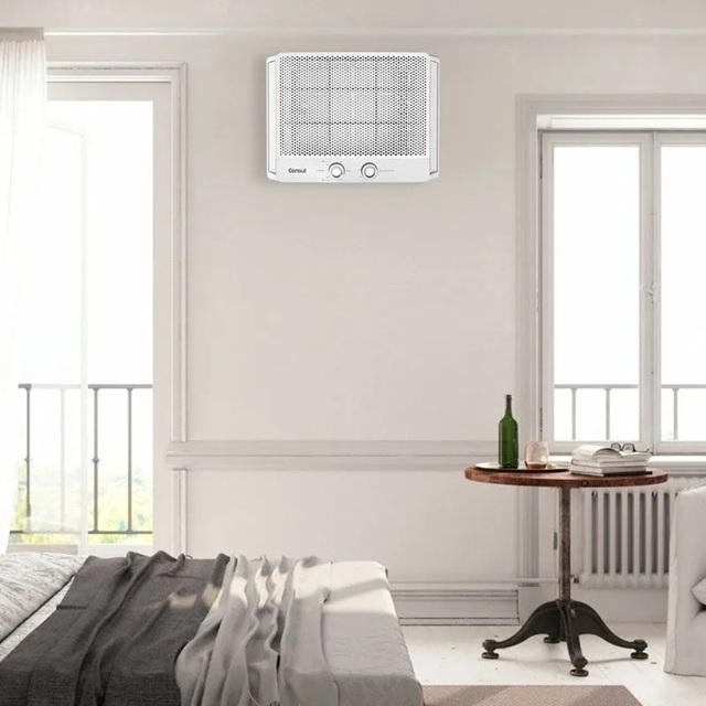 Quarto com ar-condicionado Consul de parede branco