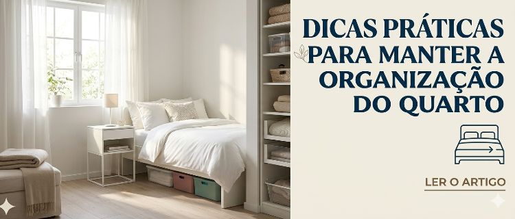 Imagem de um quarto em tons claros com luz natural entrando.