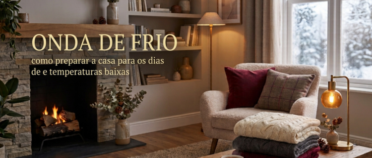 sala de estar com lareira e sofá com manta para os dias frios