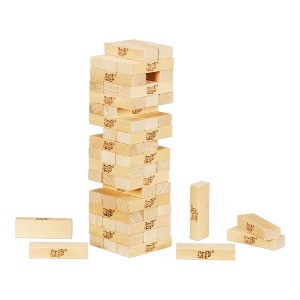 Torre de peças de madeira de Jenga.